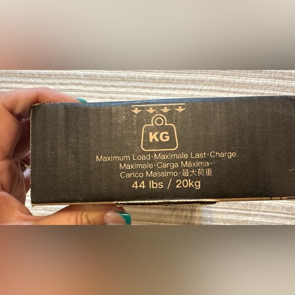 Pipishell Full-Motion TV Wall Mount – Heavy-Duty & Versatile! - Picture 6 of 6